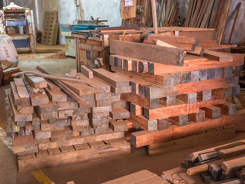 道外楼梯地板柜门油漆修复