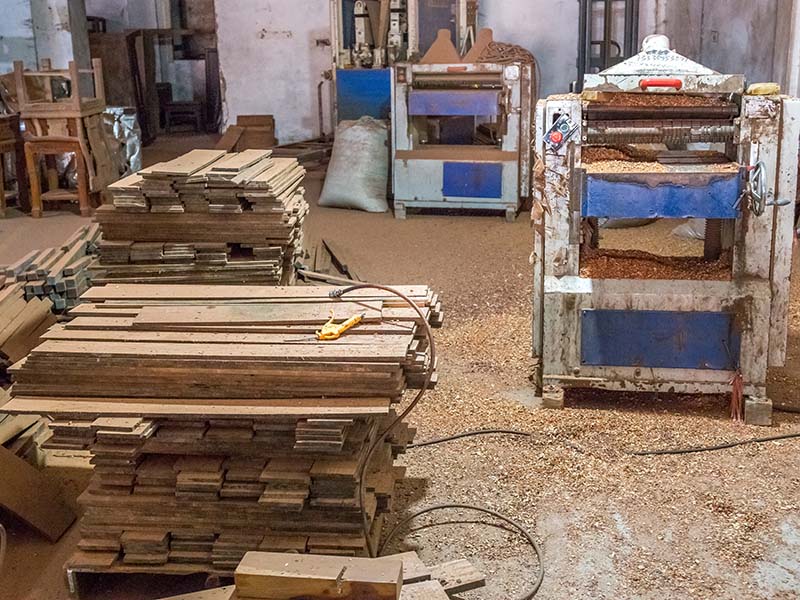 道外柜门油漆修复报价